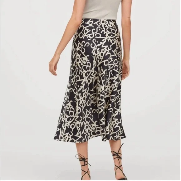 H&M, US 10, Calf-length Satin Skirt - Picture 3 of 7